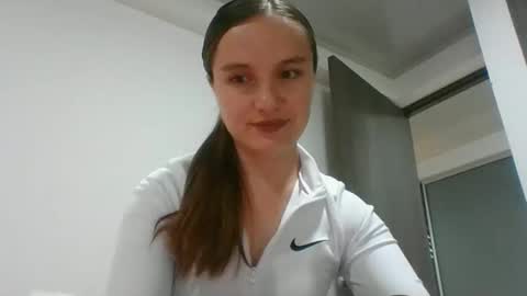 valeriafrannco online show from 04/09/26, 12:10