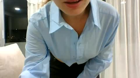 valeriafrannco online show from 06/23/26, 04:10