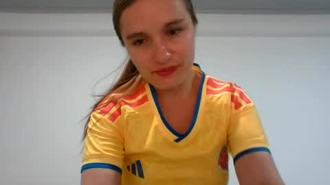 valeriafrannco online show from 07/07/26, 04:48