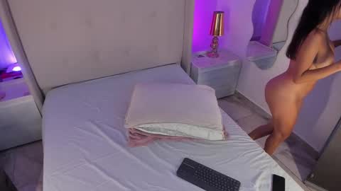 Valeria online show from 02/11/26, 02:00