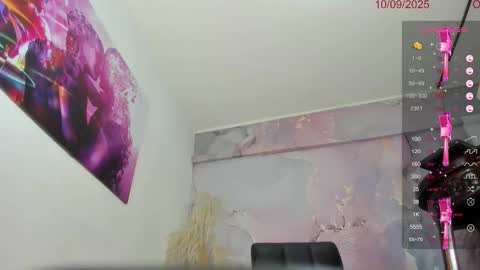 Snapshot of valeriaqueents chatting on 09/10/25, 01:33 online show from 09/10/25, 01:33