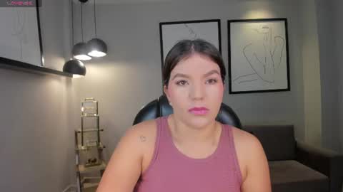 Snapshot of valeriaroldanx chatting on 06/19/26, 11:36 Valeria online show from 06/19/26, 11:36