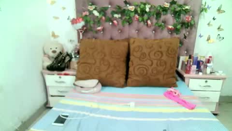 La valerie26 online show from 11/24/25, 12:38