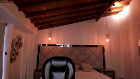 Vale  online show from 10/11/25, 12:04