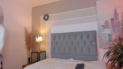 Valeria online show from 12/19/24, 10:32