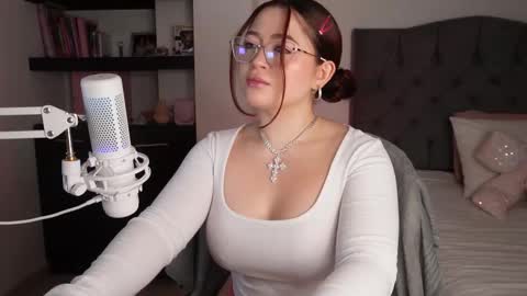 valerie07 online show from 11/06/25, 01:50