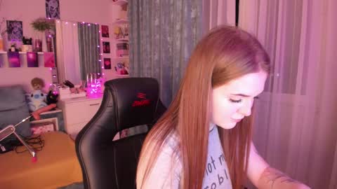 Snapshot of valerie_cutee chatting on 10/08/25, 05:32 Lera online show from 10/08/25, 05:32