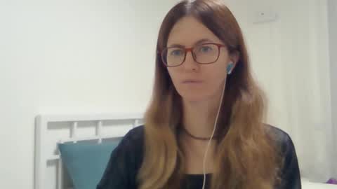 valerie_rose777 online show from 10/13/25, 07:47