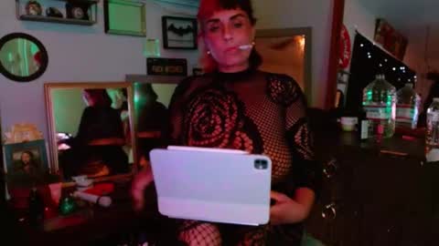 Snapshot of valerie_virago chatting on 11/03/25, 06:25 Valerie Virago online show from 11/03/25, 06:25