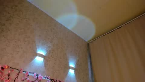 Snapshot of valerie_yatess chatting on 07/07/26, 10:52 Eva online show from 07/07/26, 10:52