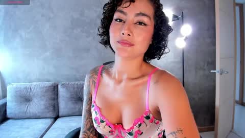  call me Val  online show from 04/07/26, 04:51