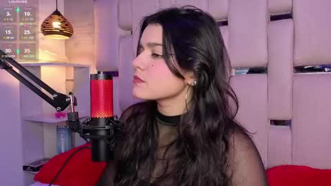 Snapshot of valeriekay_ chatting on 05/19/26, 04:35 Valeria online show from 05/19/26, 04:35