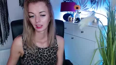 Valerie  online show from 12/03/24, 10:17