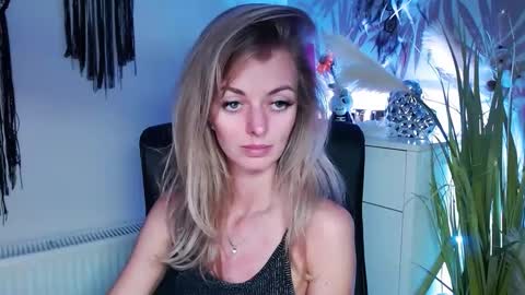 Valerie  online show from 02/24/25, 09:31