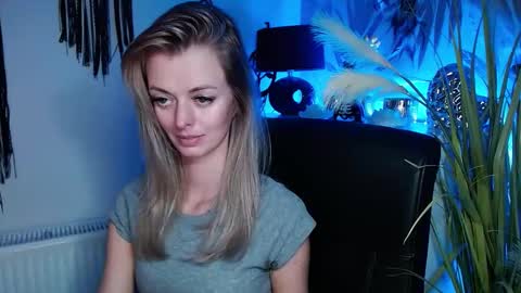 Valerie  online show from 03/06/25, 04:17