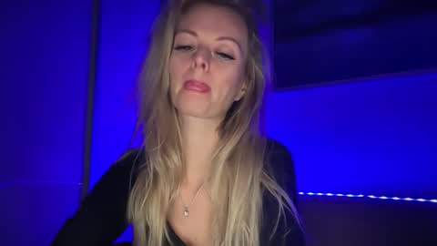 Valerie  online show from 04/11/26, 09:30