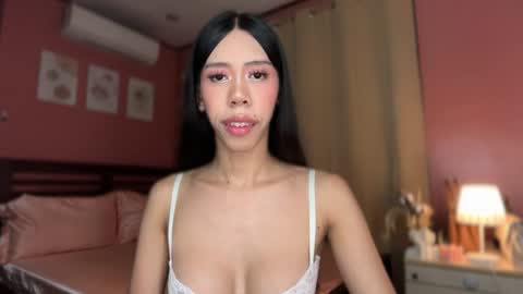 Snapshot of valerieriches chatting on 07/11/26, 06:43 Valerie online show from 07/11/26, 06:43