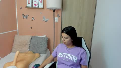 Juli C online show from 02/08/25, 09:15