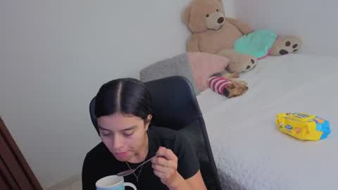 valerihouse_ online show from 06/24/26, 02:21
