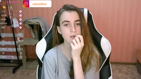 Snapshot of valeritiio chatting on 12/13/24, 04:38 valeritiio online show from 12/13/24, 04:38