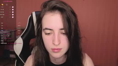 Snapshot of valeritiio chatting on 10/16/25, 03:18 valeritiio online show from 10/16/25, 03:18