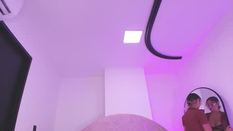 Valeryn online show from 12/20/25, 03:13