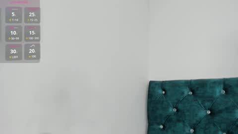 valery_adams13 online show from 09/22/25, 12:07