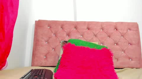 valery_adams13 online show from 05/09/26, 10:42