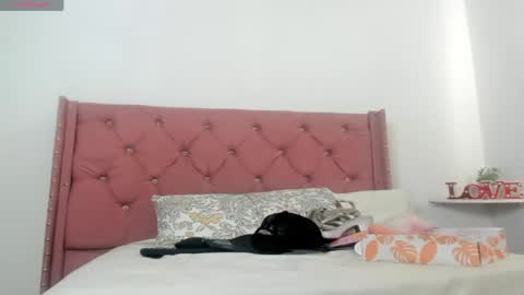 Snapshot of valery_hot692 chatting on 05/19/26, 07:20 valery_hot692 online show from 05/19/26, 07:20