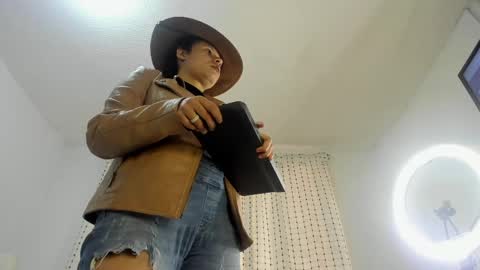 Snapshot of valery_hot692 chatting on 06/07/26, 03:05 valery_hot692 online show from 06/07/26, 03:05