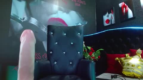 Snapshot of valery_meer_ chatting on 12/14/24, 03:25 Valeria online show from 12/14/24, 03:25