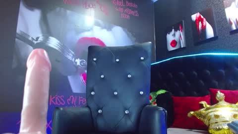 Snapshot of valery_meer_ chatting on 12/19/24, 03:30 Valeria online show from 12/19/24, 03:30