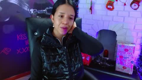 Snapshot of valery_meer_ chatting on 12/23/24, 11:57 Valeria online show from 12/23/24, 11:57