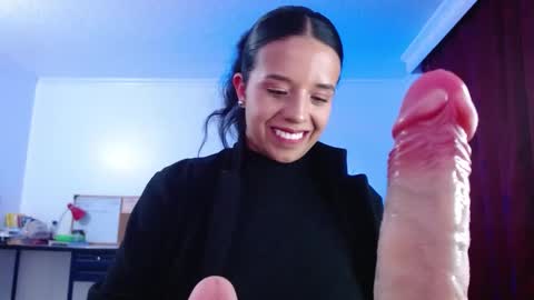 Snapshot of valery_meer_ chatting on 09/09/25, 12:54 Valeria online show from 09/09/25, 12:54