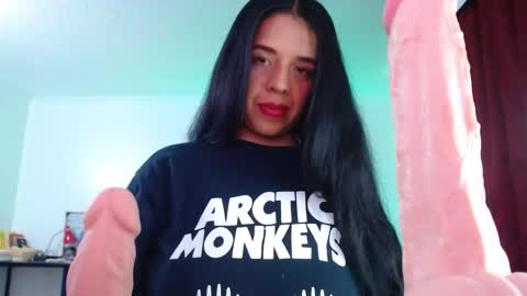 Snapshot of valery_meer_ chatting on 10/11/25, 12:54 Valeria online show from 10/11/25, 12:54