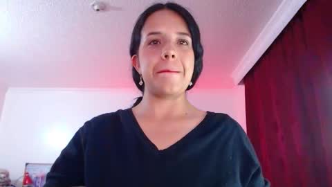 Snapshot of valery_meer_ chatting on 10/16/25, 12:11 Valeria online show from 10/16/25, 12:11