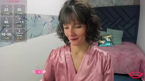 Snapshot of valery_more__ chatting on 02/13/26, 01:29 VALERY MORE online show from 02/13/26, 01:29