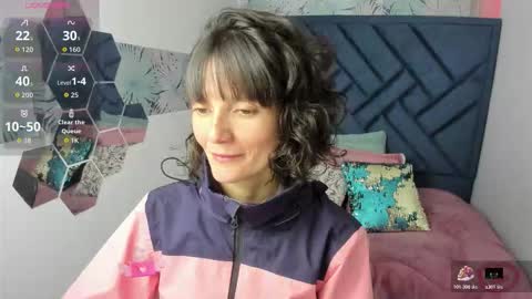 Snapshot of valery_more__ chatting on 02/19/26, 01:18 VALERY MORE online show from 02/19/26, 01:18
