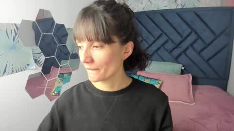 Snapshot of valery_more__ chatting on 02/22/26, 12:15 VALERY MORE online show from 02/22/26, 12:15