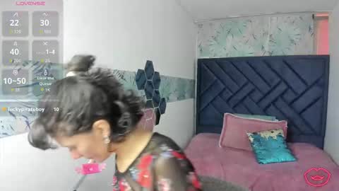 Snapshot of valery_more__ chatting on 02/26/26, 01:32 VALERY MORE online show from 02/26/26, 01:32