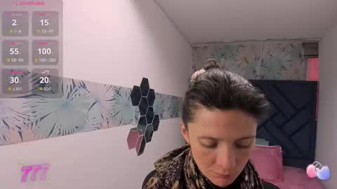 Snapshot of valery_more__ chatting on 02/28/26, 11:44 VALERY MORE online show from 02/28/26, 11:44