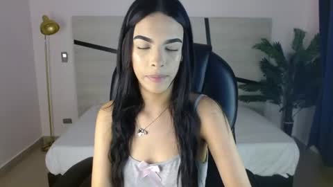 Snapshot of valery_restrepo chatting on 07/29/26, 08:29 valery_restrepo online show from 07/29/26, 08:29