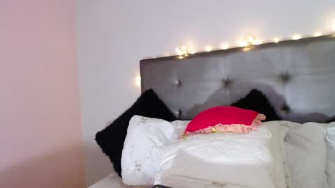 Snapshot of valery_rioss chatting on 01/11/25, 08:11 Ana Paula online show from 01/11/25, 08:11