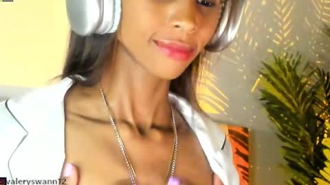 Valery swan1 online show from 12/08/24, 08:20