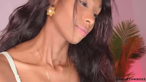 Valery swan1 online show from 10/04/25, 04:21