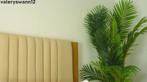 Valery swan1 online show from 04/11/26, 07:45