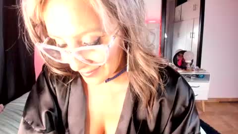 Snapshot of valeryblue chatting on 07/02/26, 01:16 Valery Blue online show from 07/02/26, 01:16