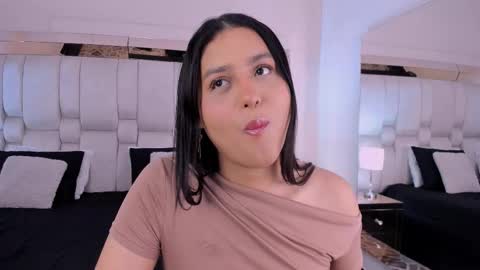 valerycooper23 online show from 12/19/25, 07:54