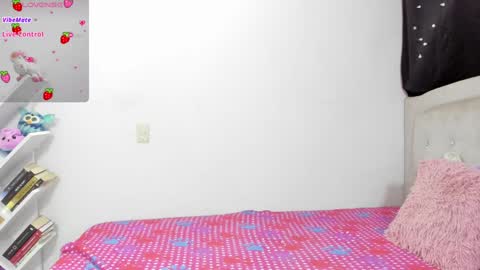 Valery Min online show from 12/30/24, 02:20