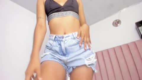 Snapshot of valerysanchezx chatting on 12/02/25, 11:48 Lorena online show from 12/02/25, 11:48